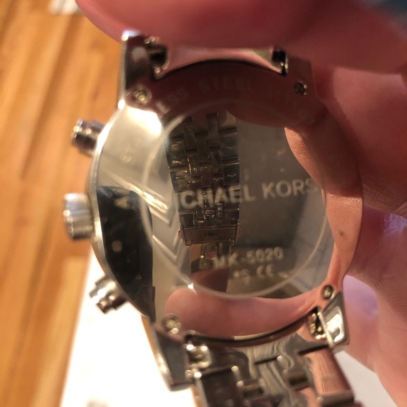 Michael Kors Women’s Watch, Style: 5020 - Picture 6 of 12